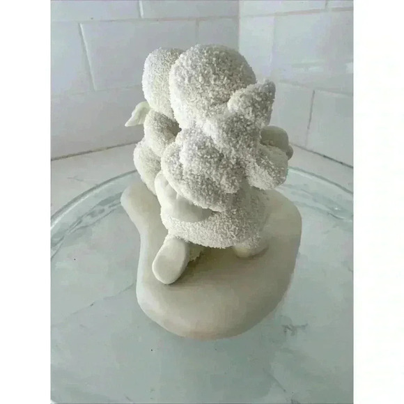 Snowbabies We’re Planting The Starry Pines Department 56 4” X 5 1/2” Figurine - Picture 6 of 10